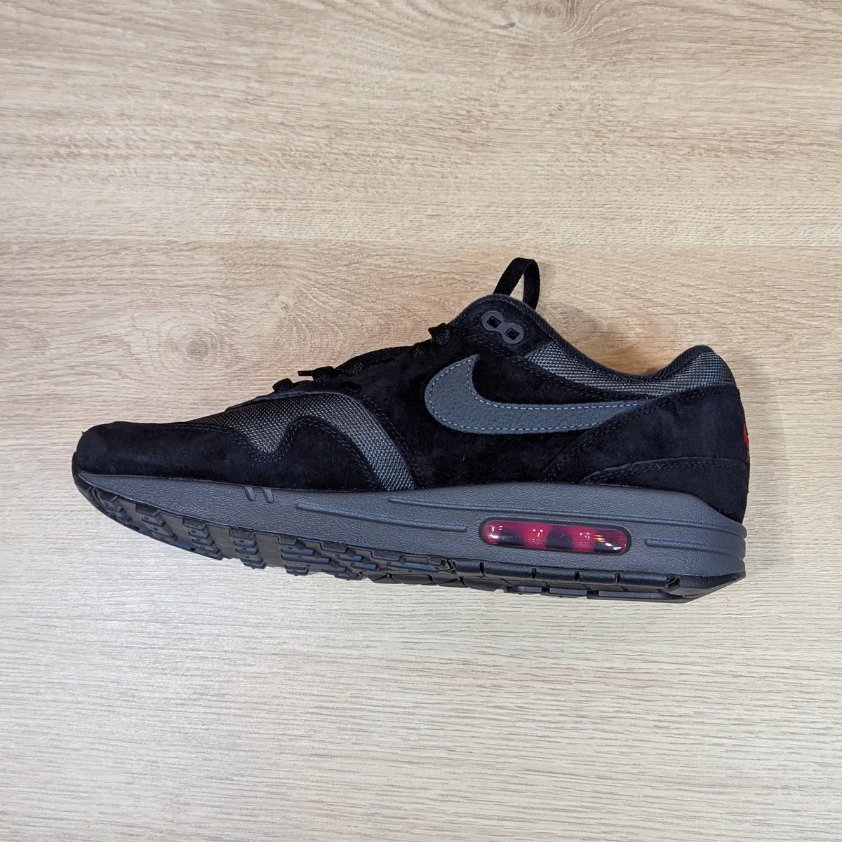 Nike Air Max 1 'Bred' - Zwart / Donkergrijs / Rood